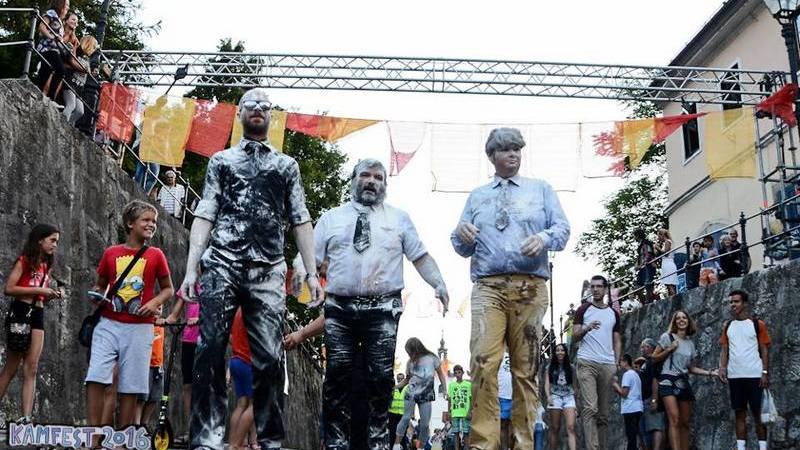 PRIHAJA NOVI KAMFEST 2022