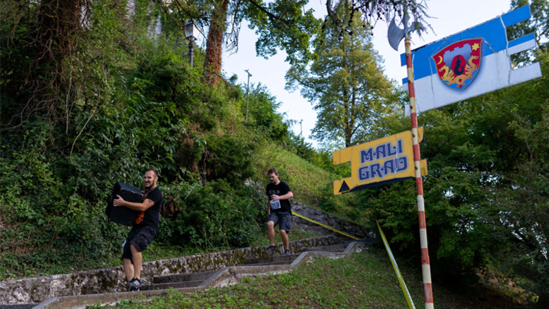 Tek s feršterkerjem na Mali grad