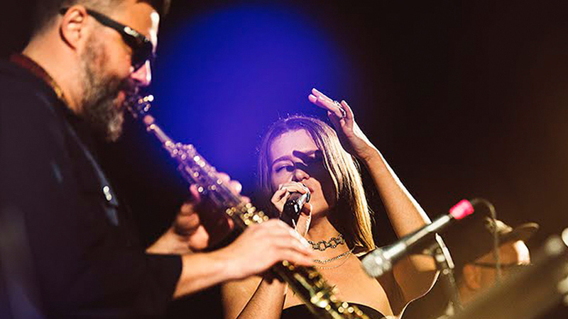 Nocojšnji koncert Jureta Pukla brez Amaye – Maje Keuc